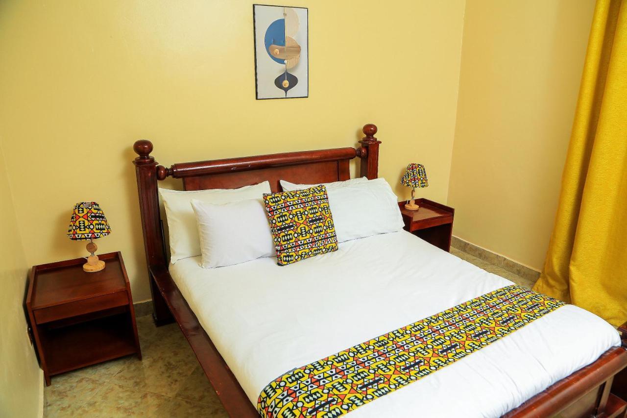 Palm Star Motel Fort Portal Exterior foto